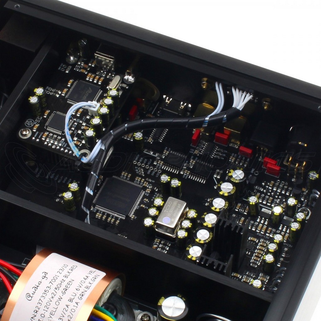   7  Digital Interface: Audio-GD DI-24 MCLK (Master clock) Black